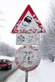Sind verschneite Verkehrsschilder und Markierungen gültig?